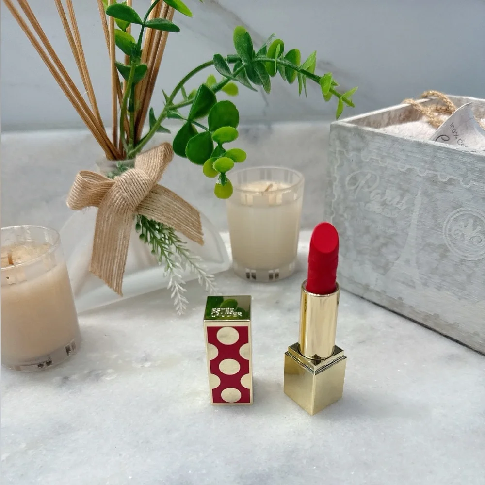 NEW! Limited Edition Estee Lauder Pure Color Creme Lipstick- Red Ribbon